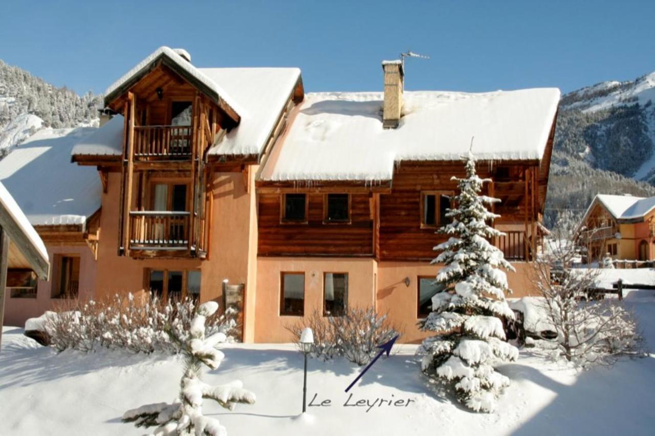 Le Leyrier Hameau Des Chazals Nevache Hautes Alpes Exterior foto